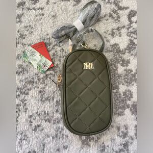 Badgley Mischka Diamond Quilted Oval Crossbody Phone Case in stone  NWT MSRP $59